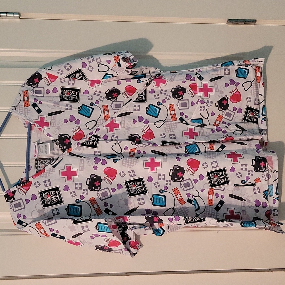 Scrub Top 2XL - New
